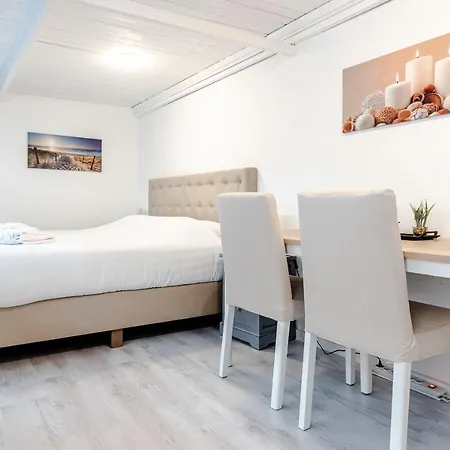 Jo S Beach Place